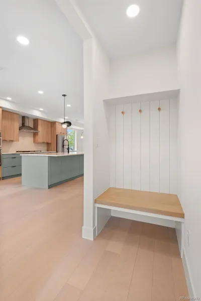 2135 S Sherman Street Denver CO 80210 MLS #REC2042363 05052026034624 800 13