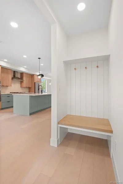 2135 S Sherman Street Denver CO 80210 MLS #REC2042363 06032026221616 800 13