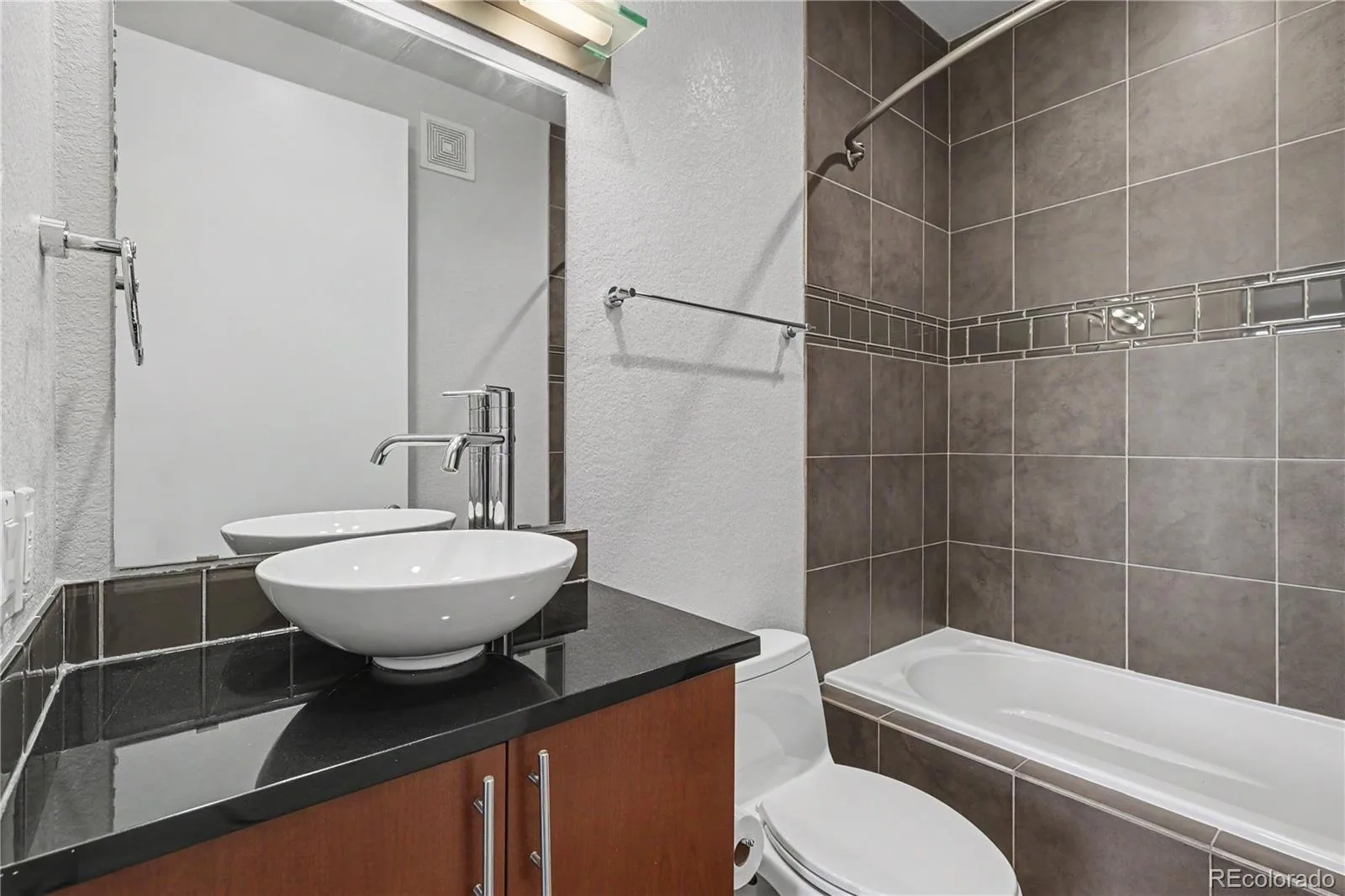 2460 W 29th Avenue #303 Denver CO 80211 | MLS #REC2042516 10062026032423 1600 17