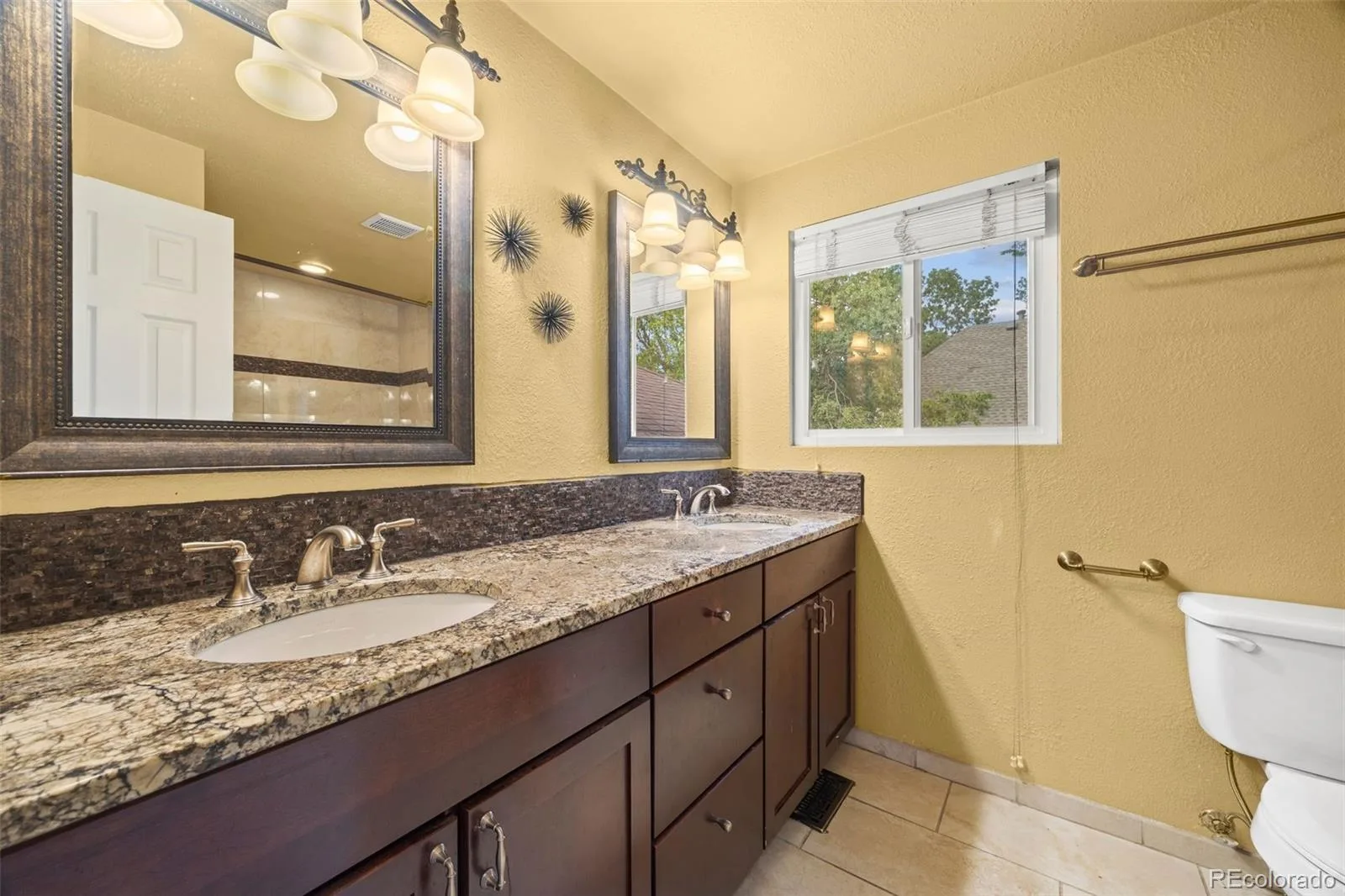 5630 E Fair Avenue Englewood CO 80111 MLS #REC2043676 07092026000905 1600 34
