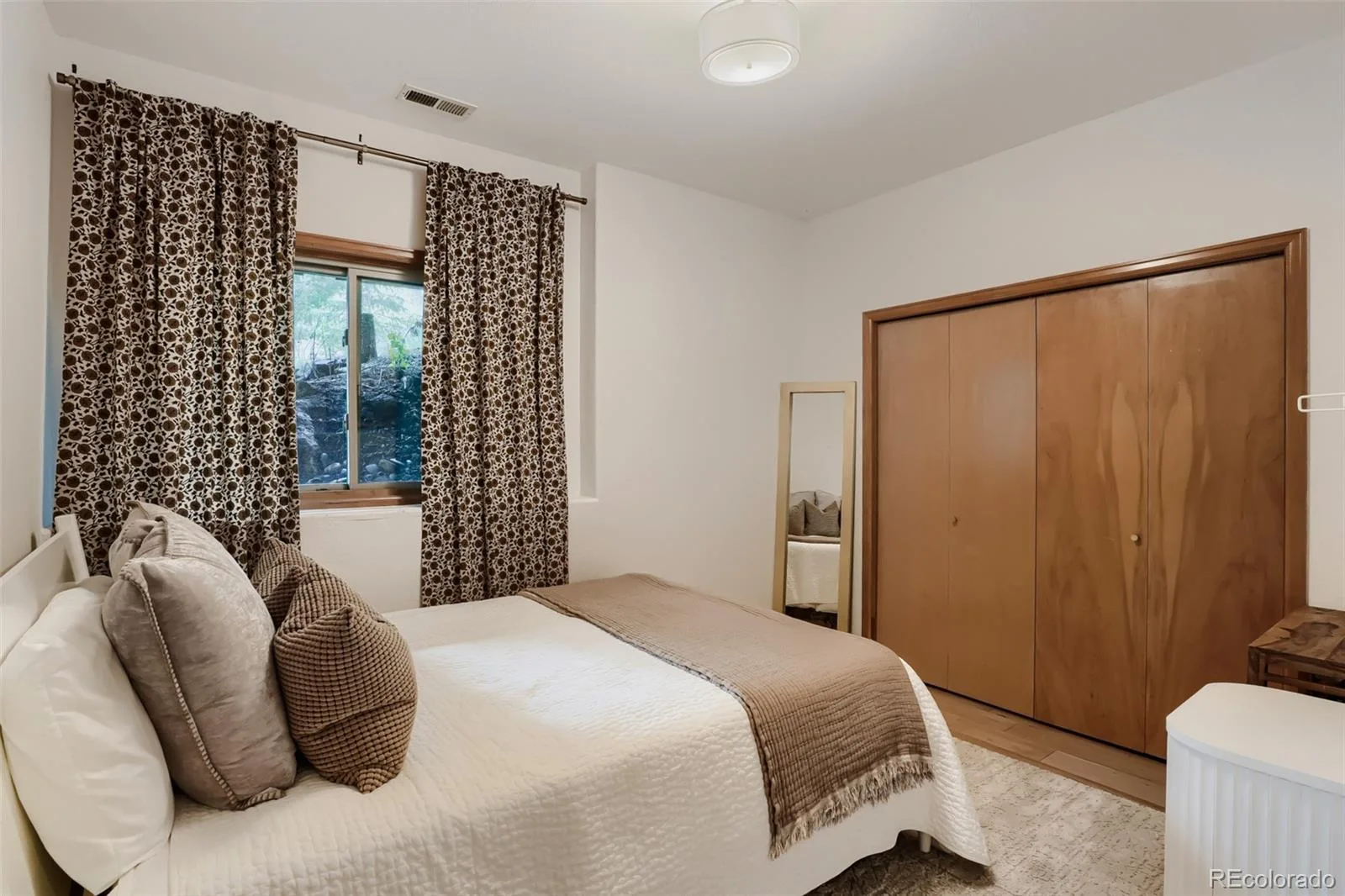 32292 Lodgepole Drive Evergreen CO 80439 | MLS #REC2044969 07062026172344 1600 24