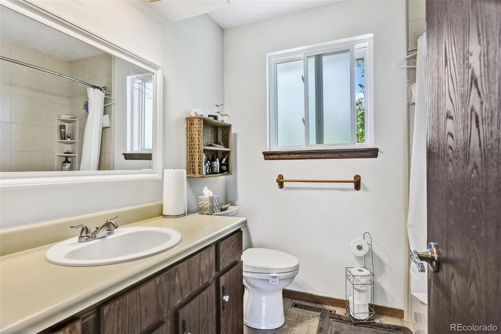 3894 E Long Place Centennial CO 80122 MLS #REC2045028 05142026210921 1600 21