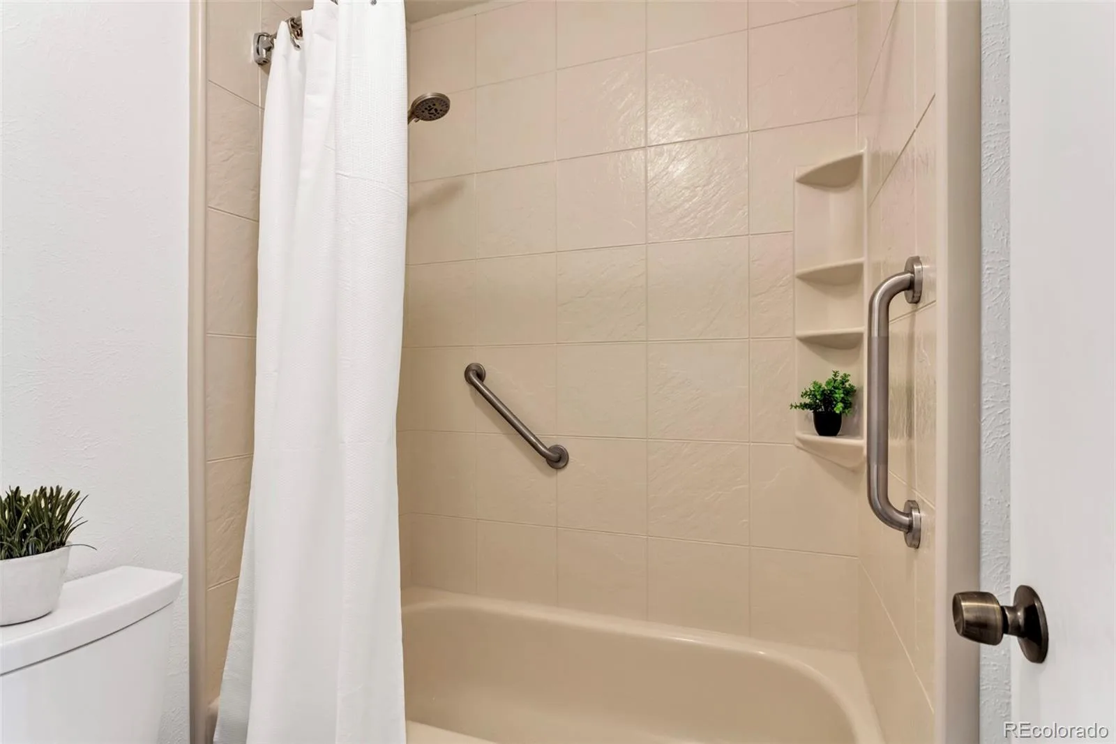 3894 E Long Place Centennial CO 80122 | MLS #REC2045028 08272026232647 1600 23