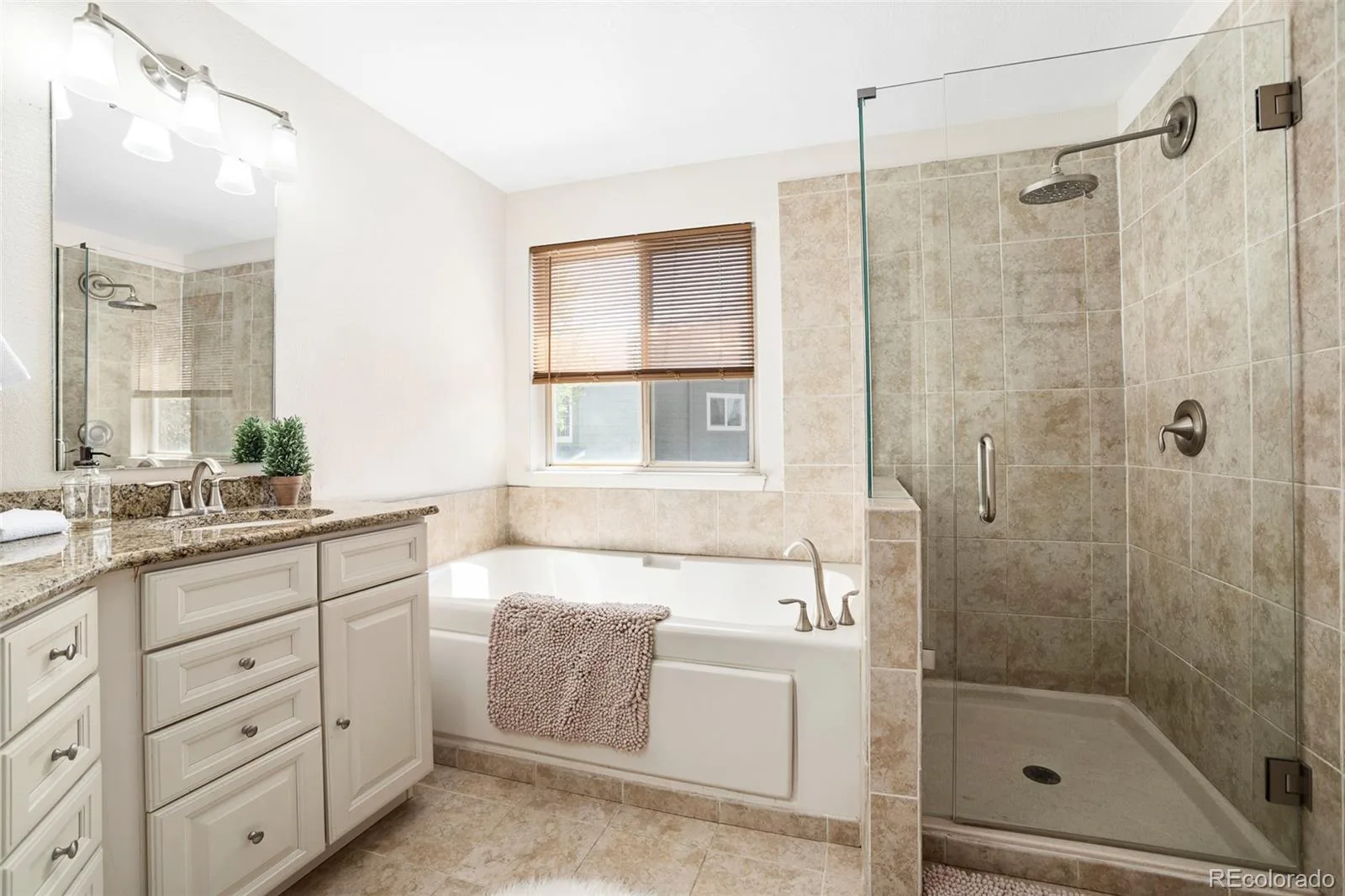 4297 S Jericho Street Aurora CO 80013 | MLS #REC2048880 09232026092134 1600 20