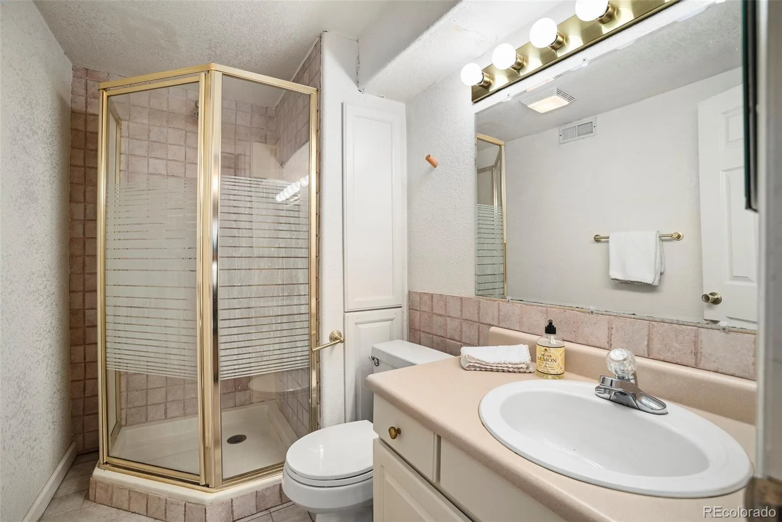 4297 S Jericho Street Aurora CO 80013 | MLS #REC2048880 09232026092134 1600 29
