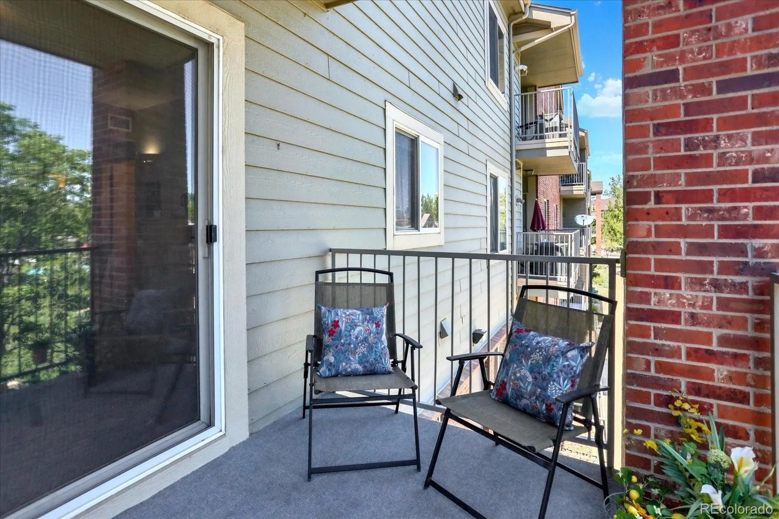 2895 W Riverwalk Circle #215 Littleton CO 80123 | MLS #REC2050918 07292026202507 1600 20