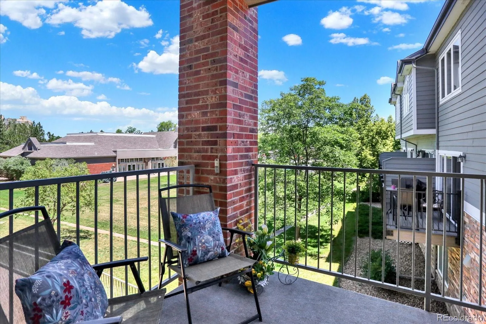 2895 W Riverwalk Circle #215 Littleton CO 80123 | MLS #REC2050918 07292026202507 1600 21