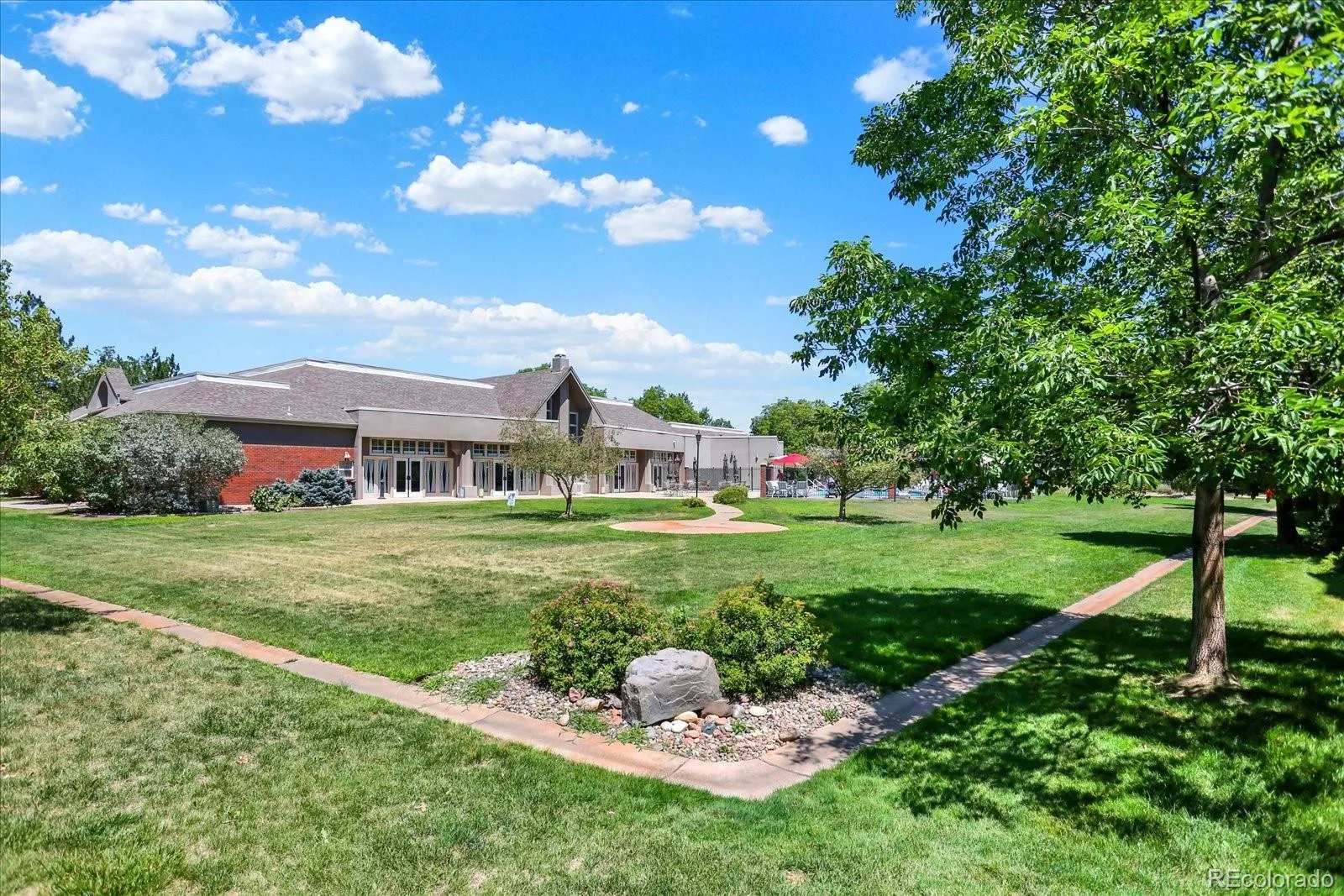 2895 W Riverwalk Circle #215 Littleton CO 80123 | MLS #REC2050918 07292026202507 1600 26