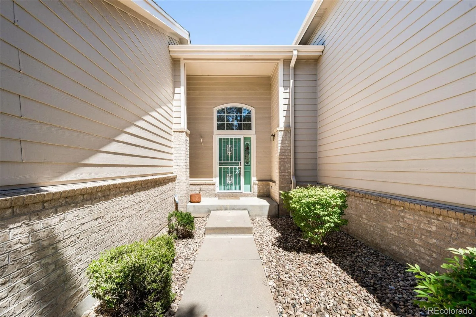 9663 Brentwood Way #B Broomfield CO 80021 | MLS #REC2051955 08262026173356 1600 2