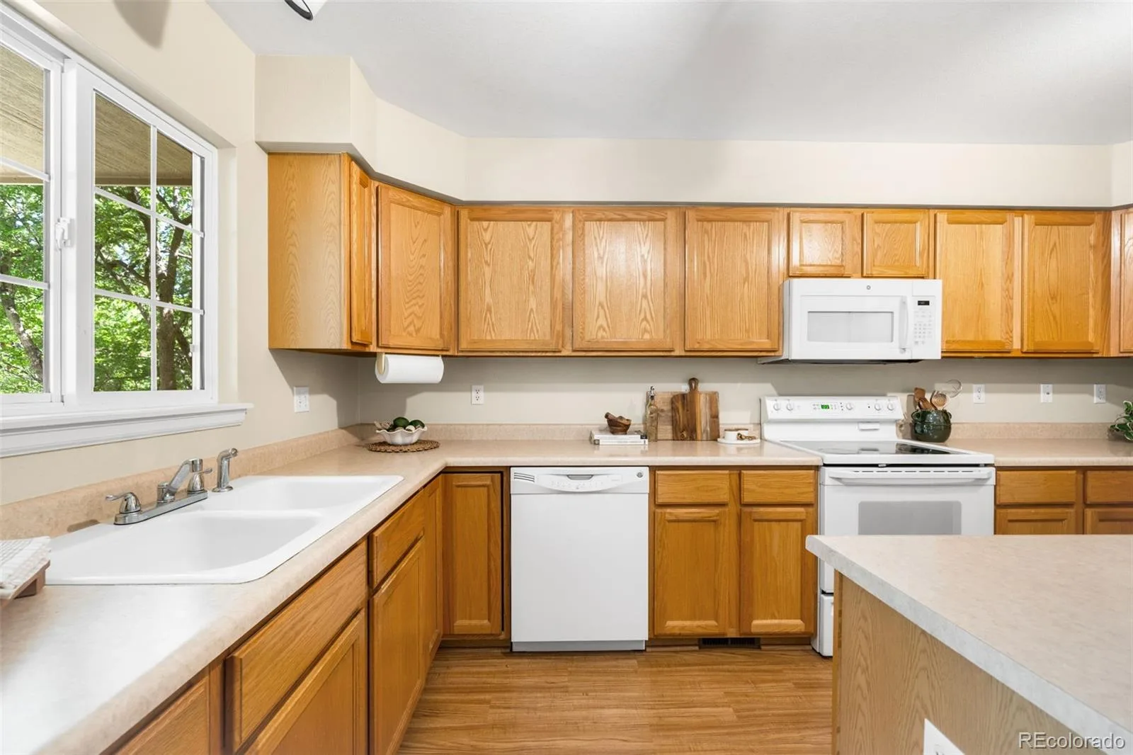 9663 Brentwood Way #B Broomfield CO 80021 | MLS #REC2051955 08262026173356 1600 20