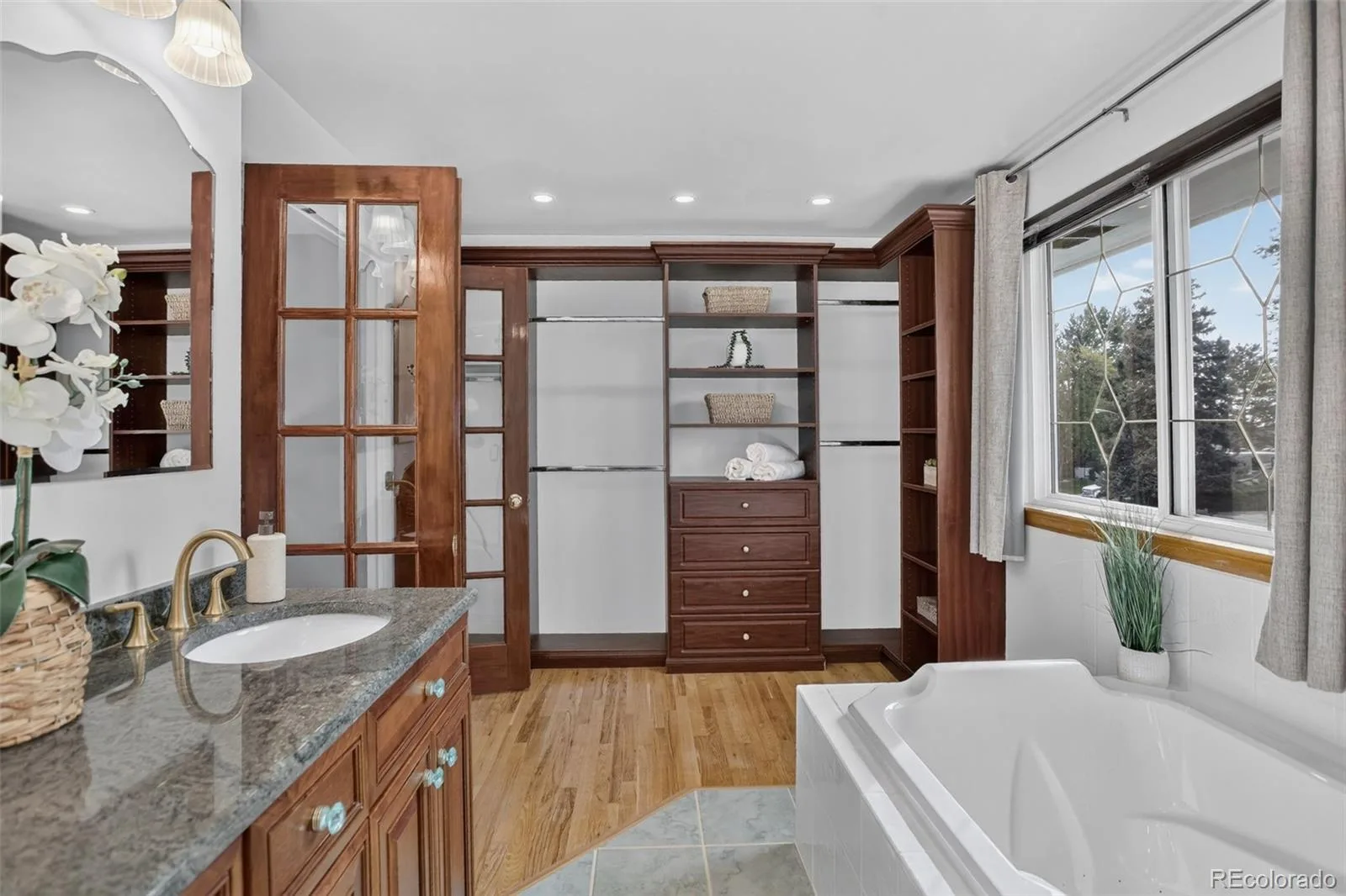 8855 W Colorado Place Lakewood CO 80232 | MLS #REC2055701 09282026145534 1600 22