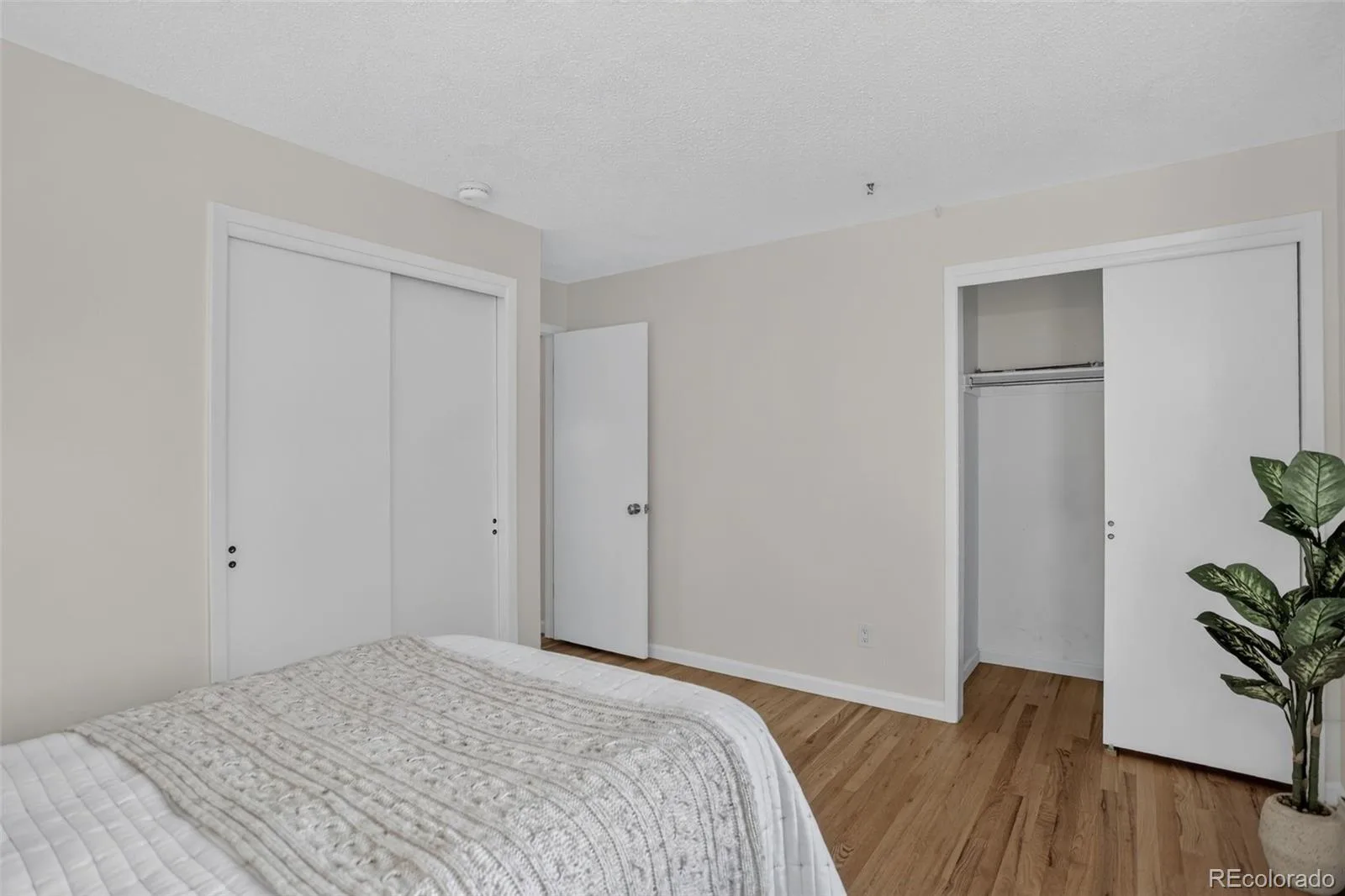 8855 W Colorado Place Lakewood CO 80232 | MLS #REC2055701 09282026145534 1600 27