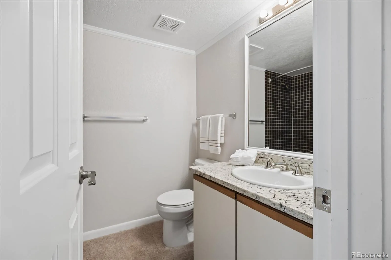 2290 S Yosemite Circle Denver CO 80231 | MLS #REC2058350 09242026101147 1600 20