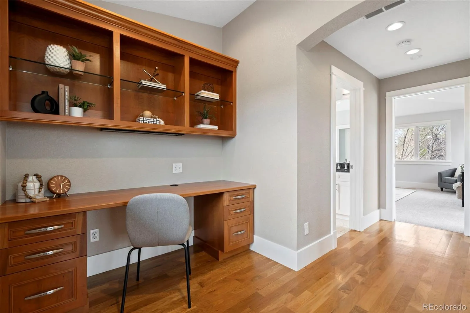 04102026194710 1600 19