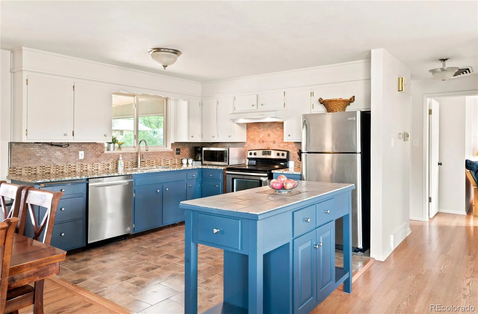 11636 W 37th Place Wheat Ridge CO 80033 MLS #REC2062263 06252026012412 1600 18