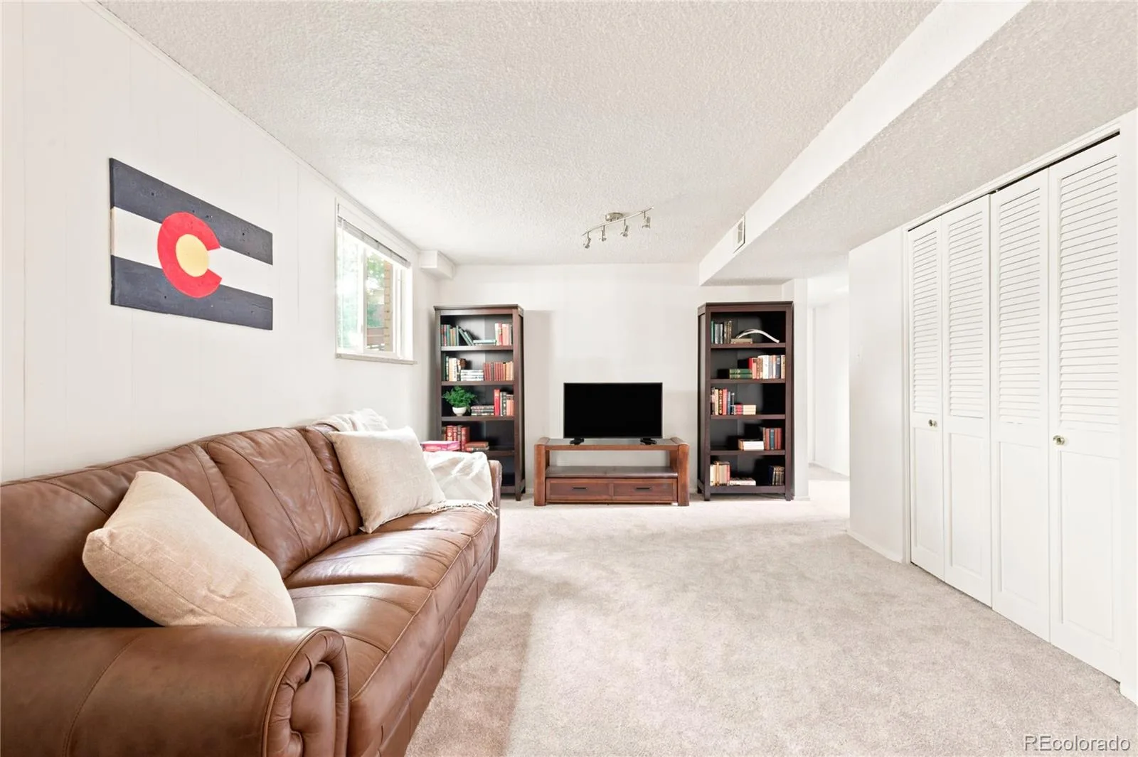 11636 W 37th Place Wheat Ridge CO 80033 MLS #REC2062263 06252026012412 1600 24