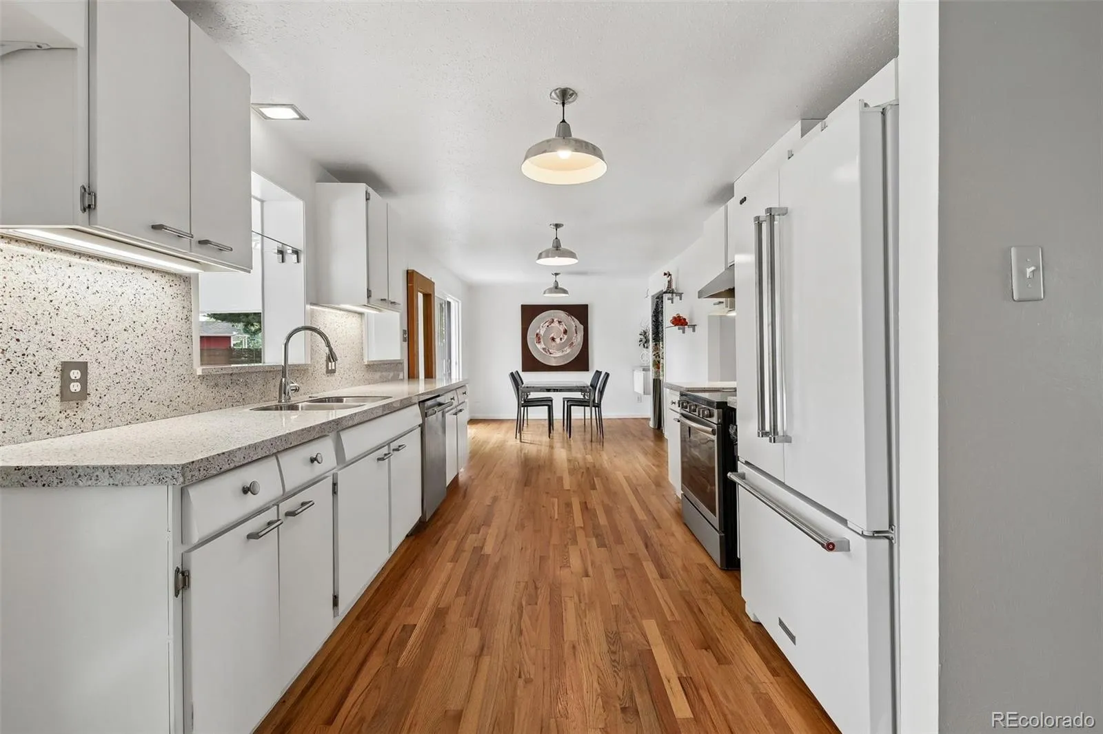 04152026215723 1600 4