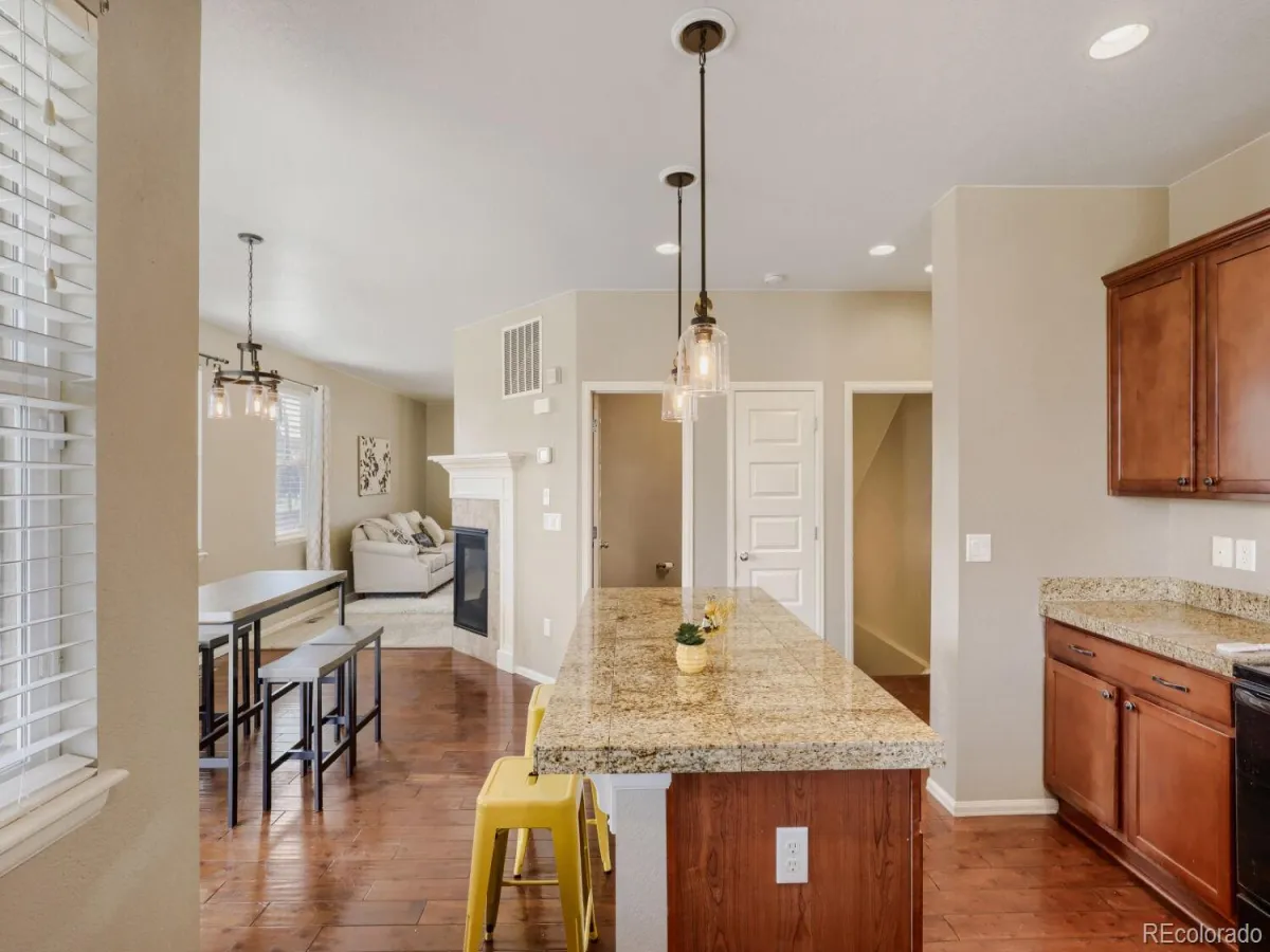 25283 E 2nd Avenue Aurora CO 80018 | MLS #REC2065153 04162026143150 1200 14