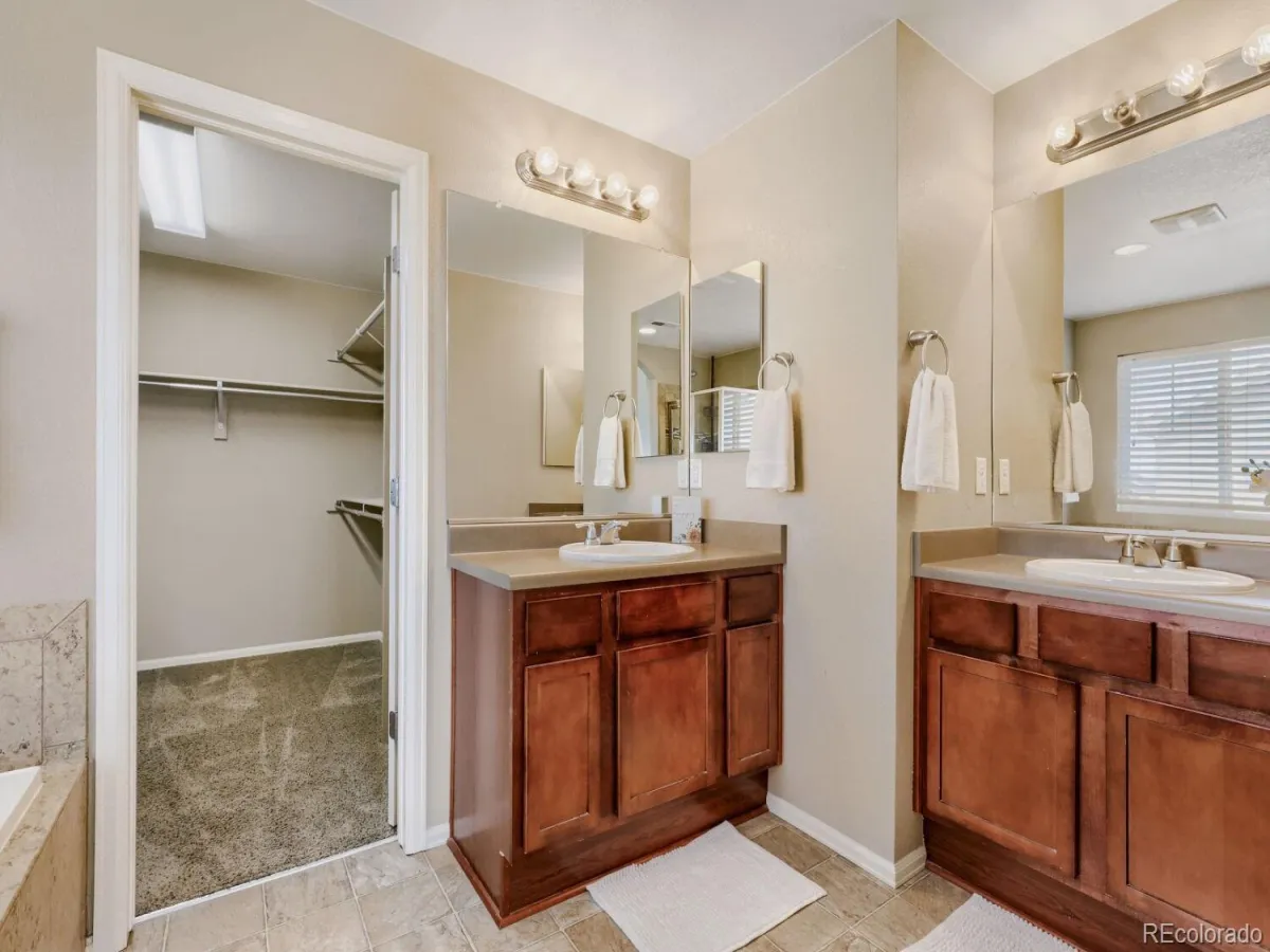 25283 E 2nd Avenue Aurora CO 80018 | MLS #REC2065153 04162026143150 1200 22
