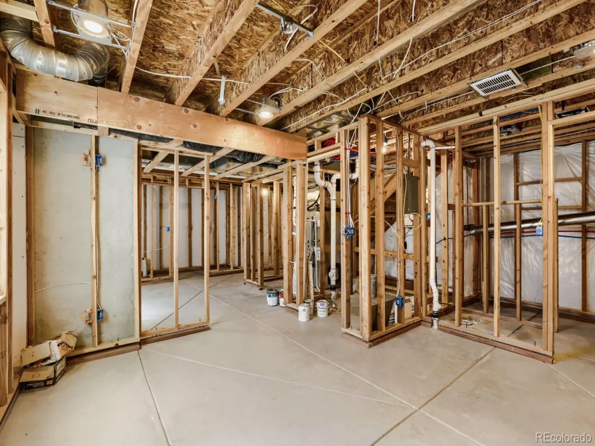 25283 E 2nd Avenue Aurora CO 80018 | MLS #REC2065153 04162026143150 1200 29