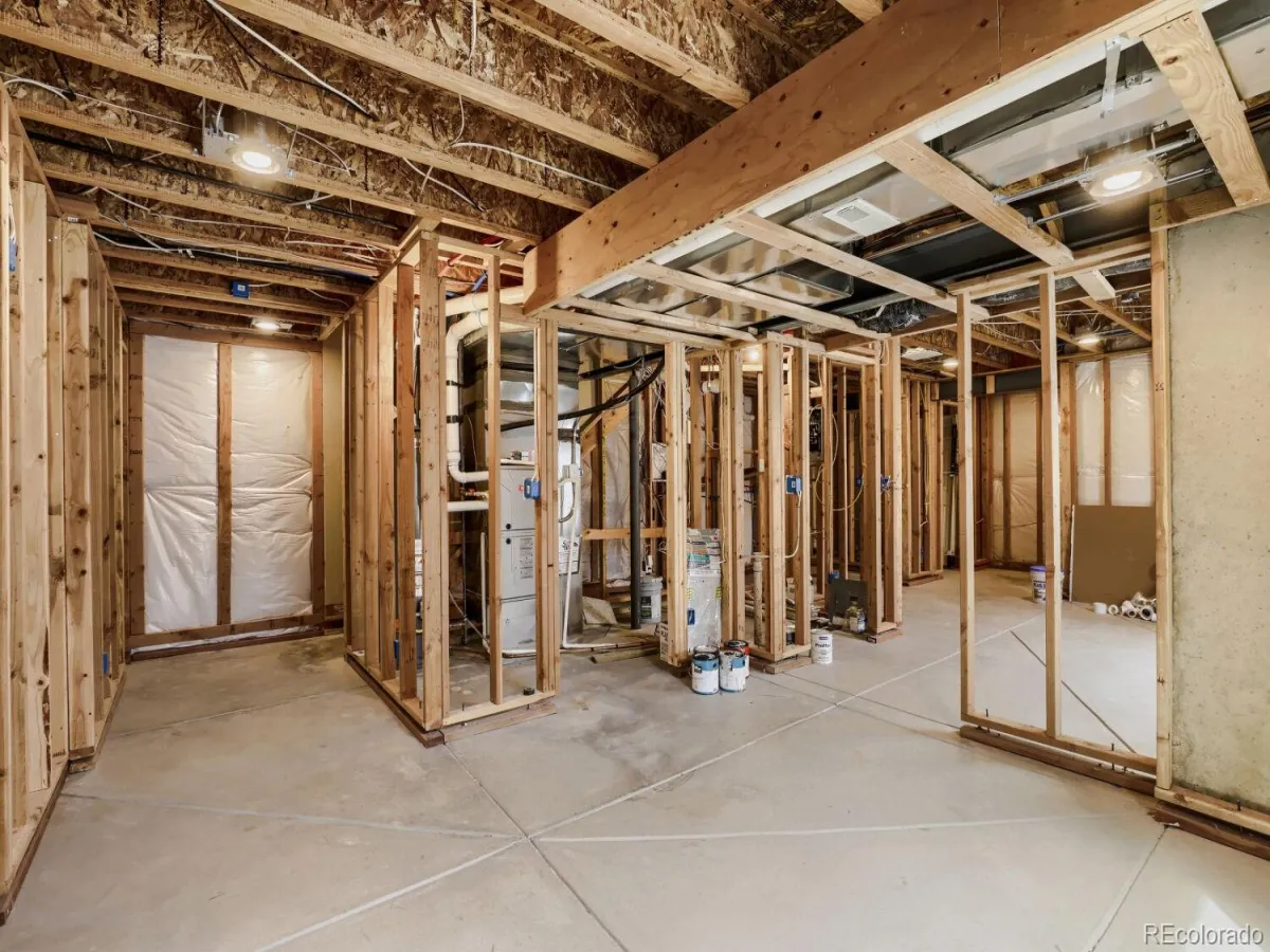 25283 E 2nd Avenue Aurora CO 80018 | MLS #REC2065153 04162026143150 1200 31