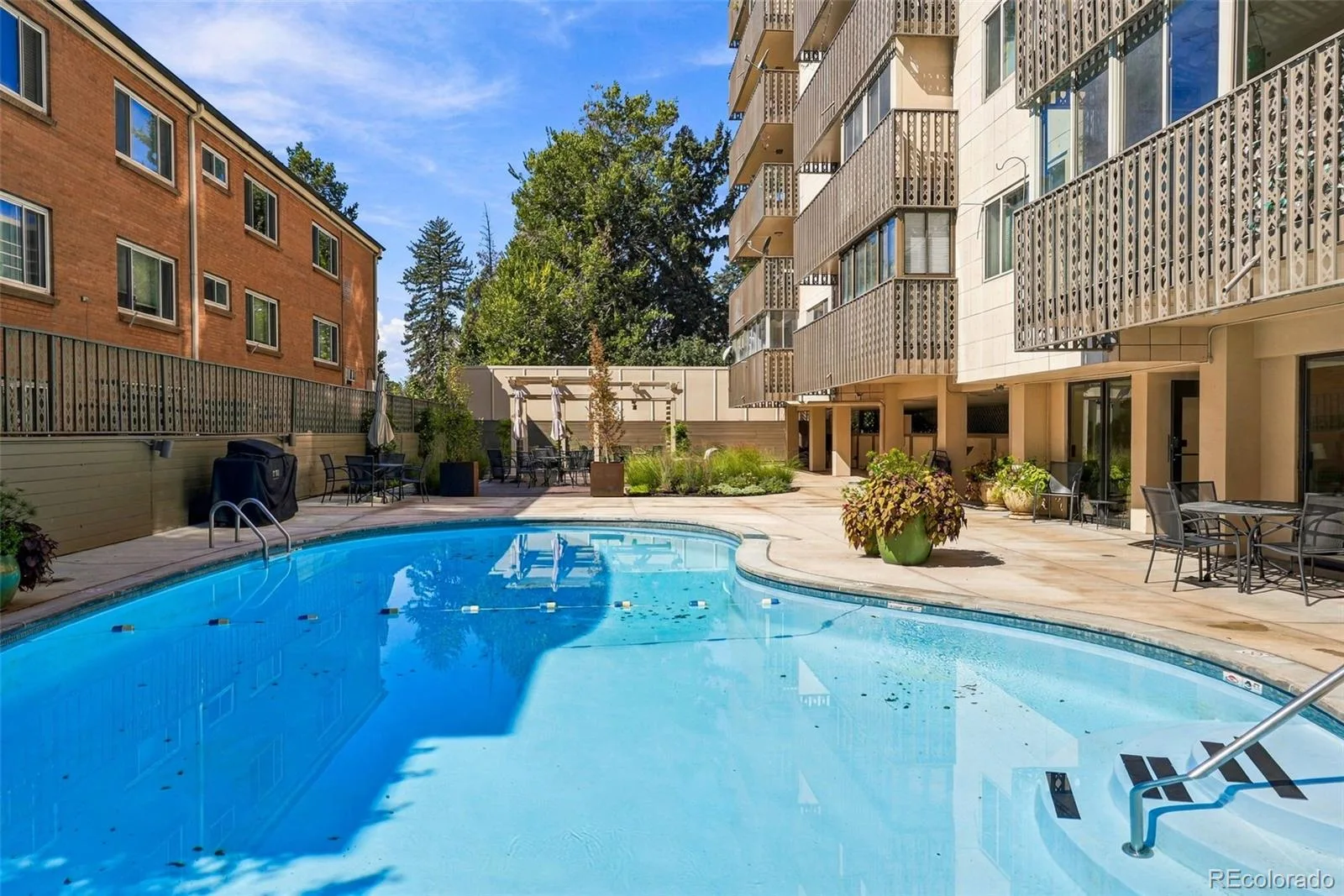 1223 Race Street #302 Denver CO 80206 | MLS #REC2068772 09252026175220 1600 43