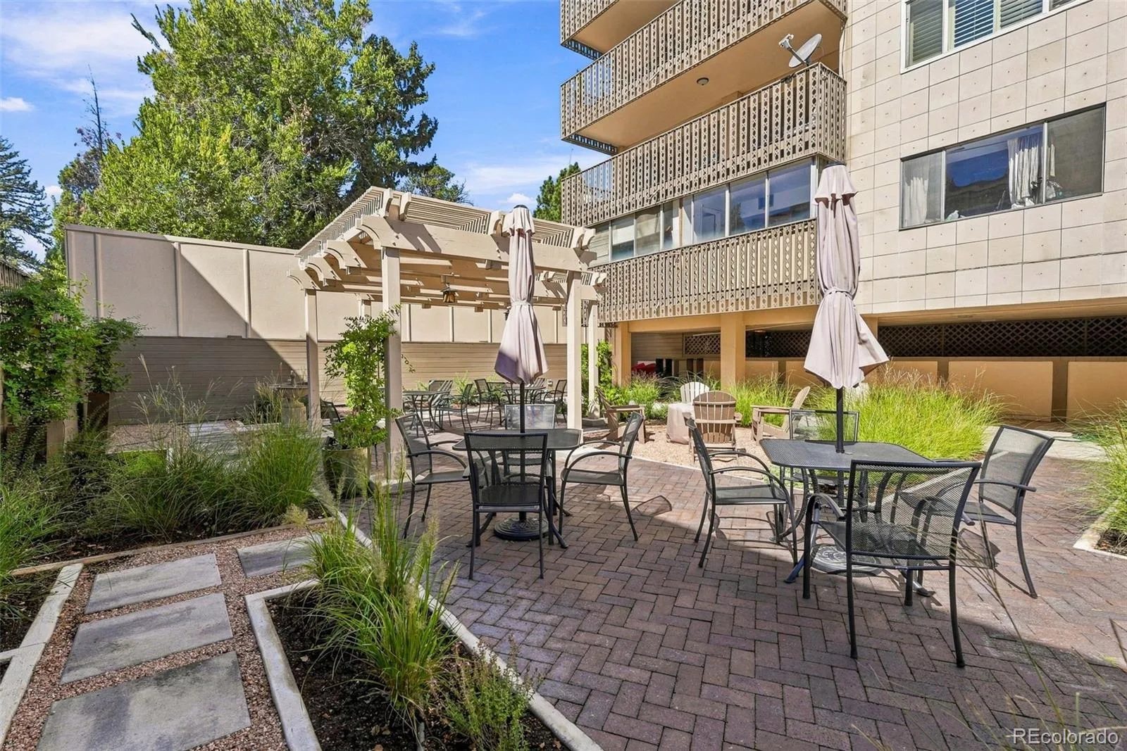 1223 Race Street #302 Denver CO 80206 | MLS #REC2068772 09252026175220 1600 46