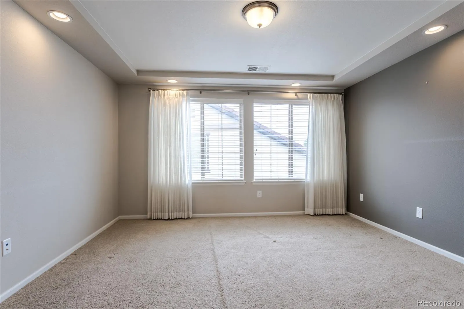 19754 E 54th Place Denver CO 80249 MLS #REC2069175 04242026050527 1600 16