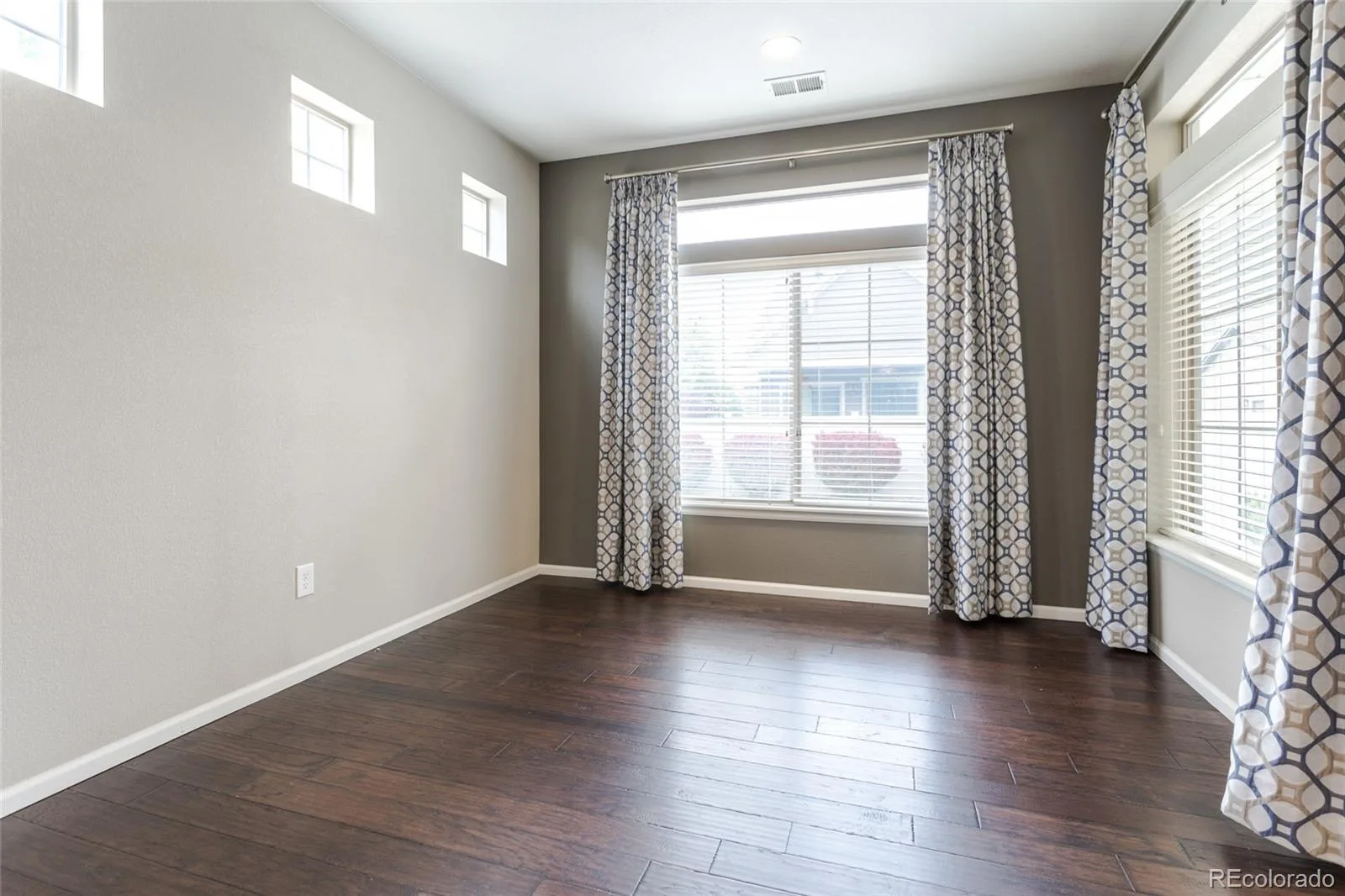 19754 E 54th Place Denver CO 80249 MLS #REC2069175 06092026080234 1600 4