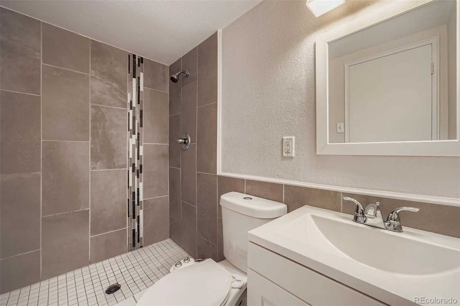 800 N Washington Street #210 Denver CO 80203 | MLS #REC2070828 08192026203522 1600 23