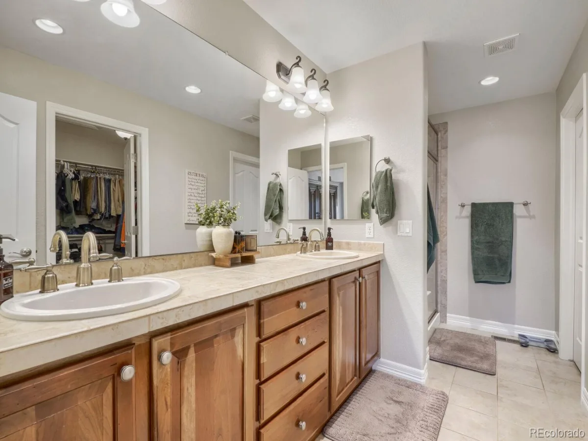 7560 S Biloxi Court Aurora CO 80016 | MLS #REC2081447 08202026055533 1200 17