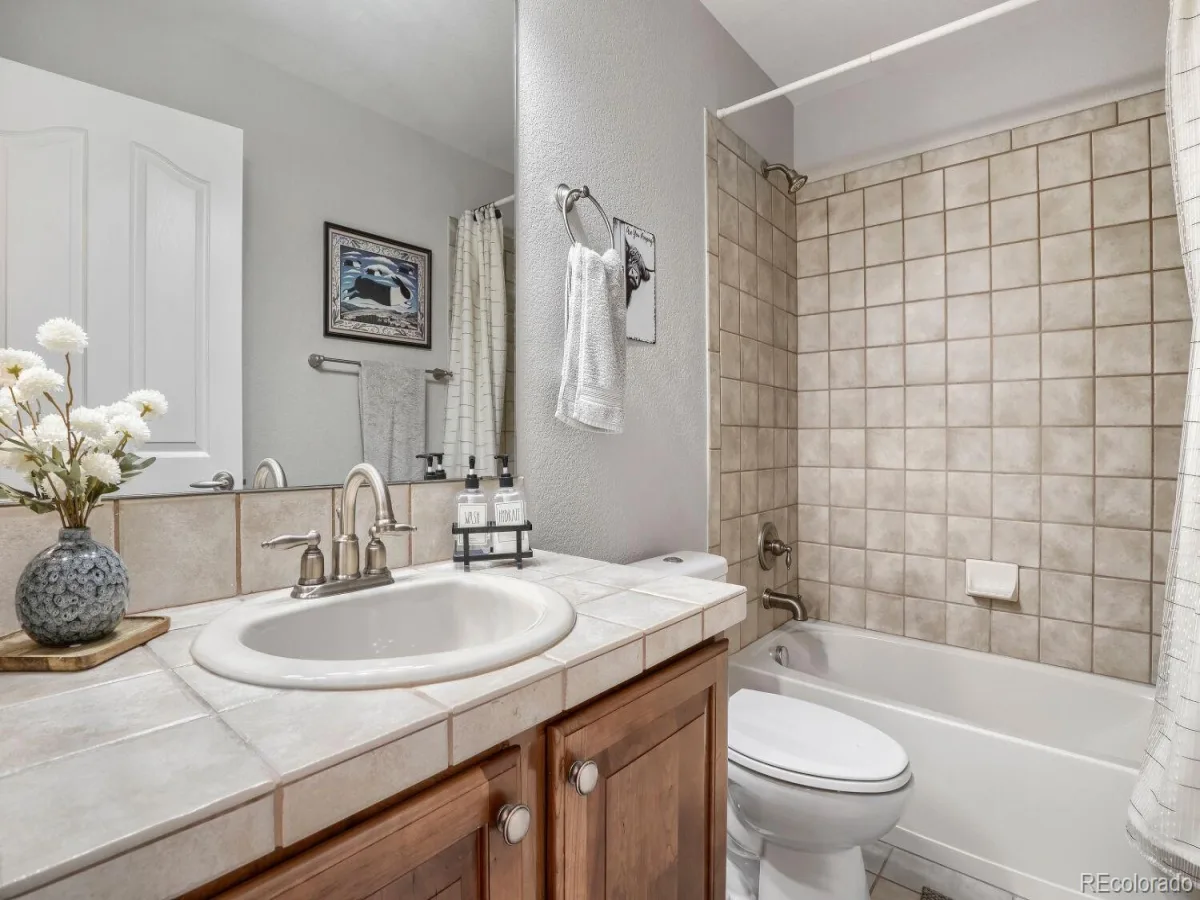 7560 S Biloxi Court Aurora CO 80016 | MLS #REC2081447 08202026055533 1200 23