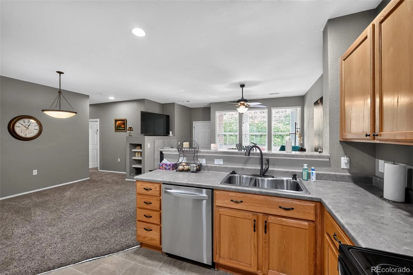 6714 S Winnipeg Circle #104 Aurora CO 80016 | MLS #REC2082917 08292026202334 1600 11