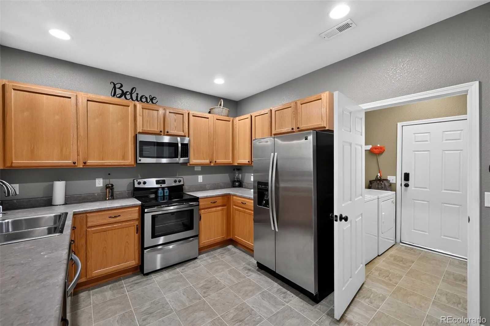 6714 S Winnipeg Circle #104 Aurora CO 80016 | MLS #REC2082917 08292026202334 1600 12