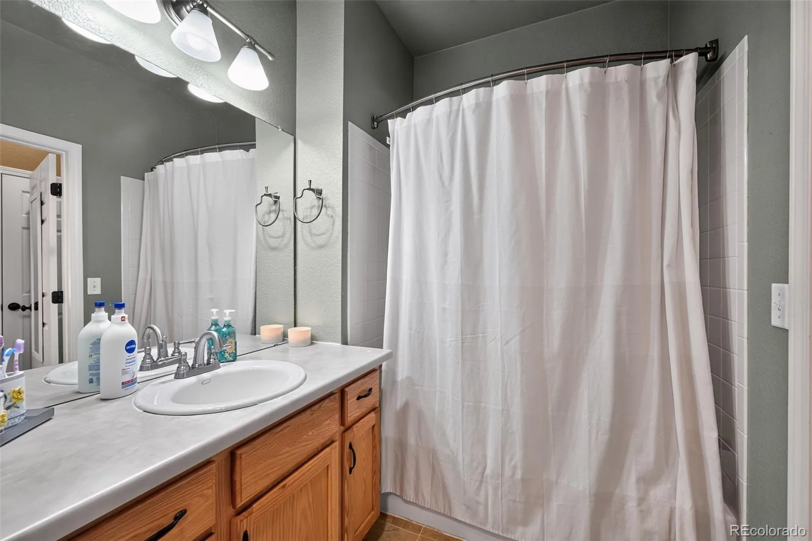 6714 S Winnipeg Circle #104 Aurora CO 80016 | MLS #REC2082917 08292026202334 1600 16