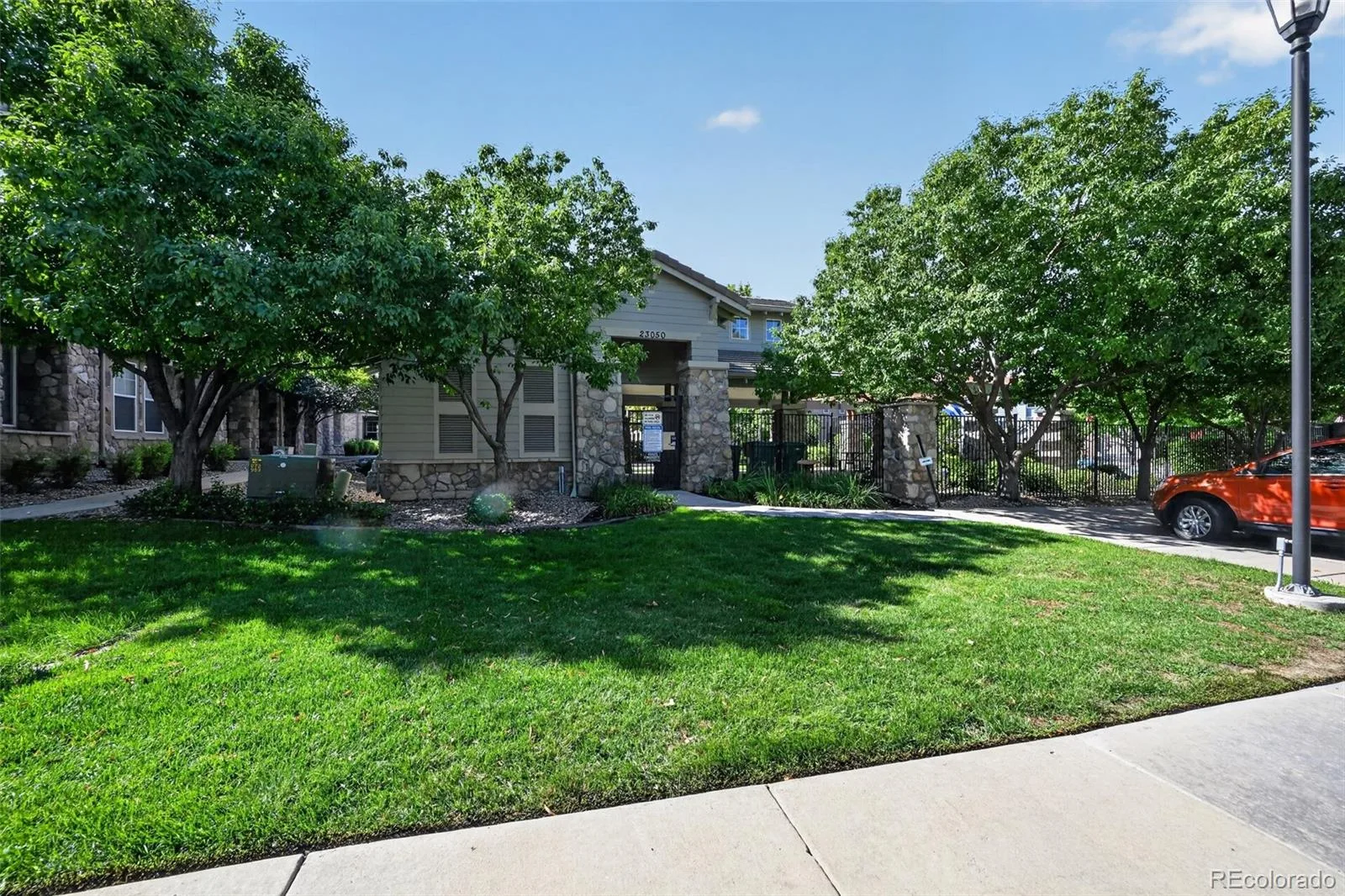 6714 S Winnipeg Circle #104 Aurora CO 80016 | MLS #REC2082917 08292026202334 1600 30