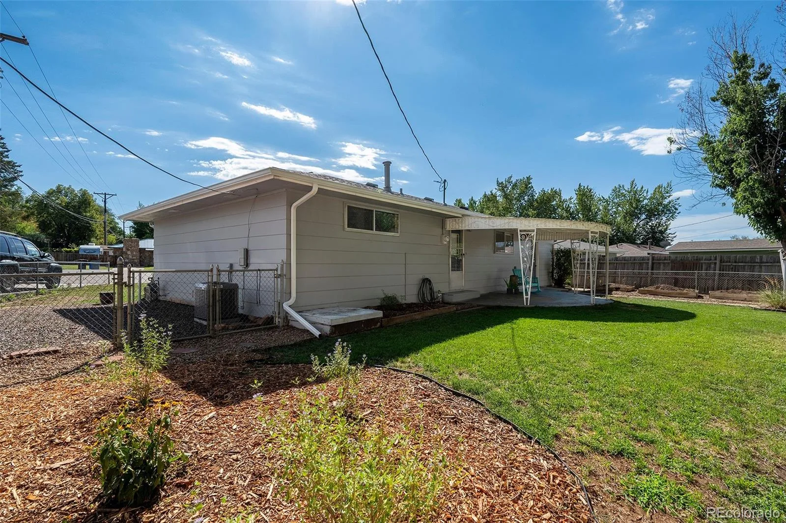 9 Elizabeth Court Longmont CO 80501 | MLS #REC2085384 08192026174406 1600 22