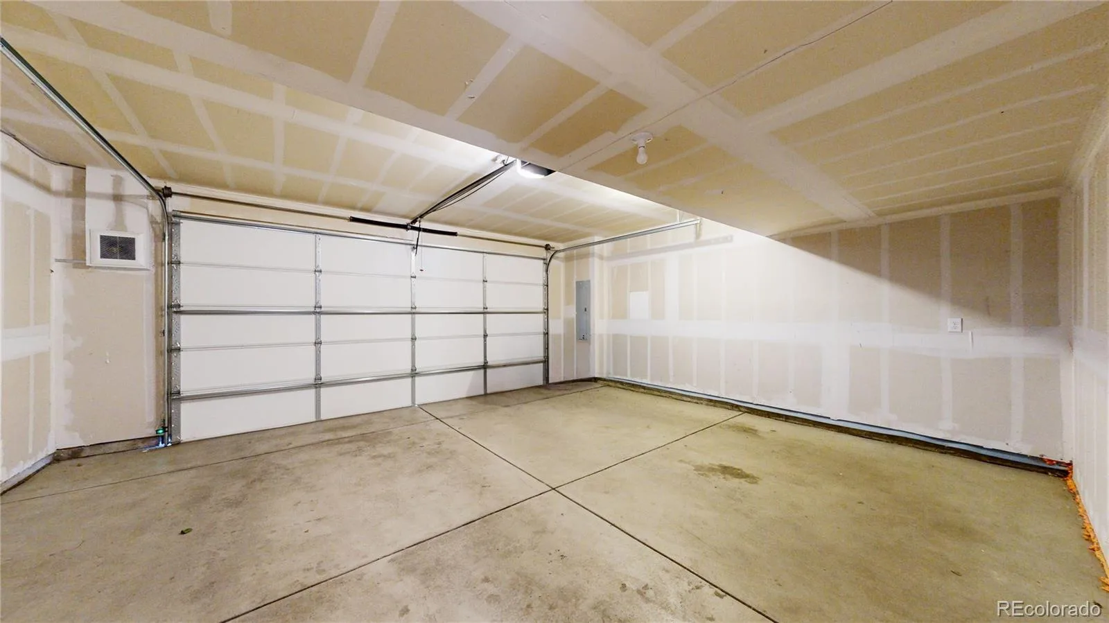 11842 W 52nd Avenue Wheat Ridge CO 80033 | MLS #REC2085942 07172026193541 1600 24
