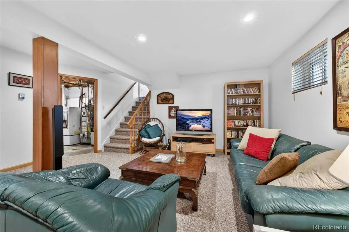 17385 W 57th Avenue Golden CO 80403 MLS #REC2086173 06112026213924 1200 23