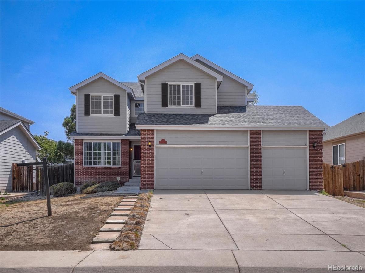 2366 S Genoa Street Aurora CO 80013 | MLS #REC2087177 MLS #REC2087177 image #0