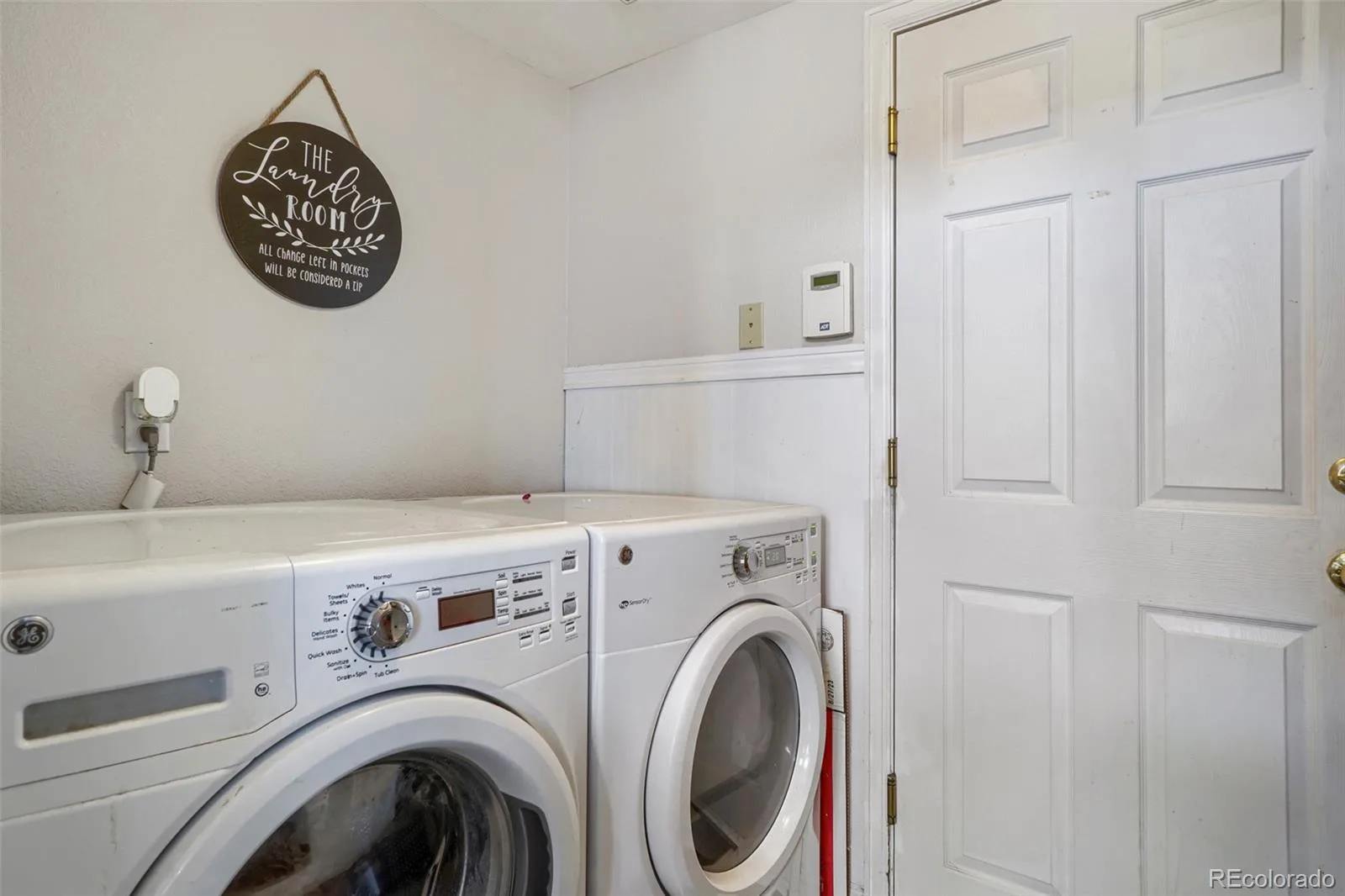 2366 S Genoa Street Aurora CO 80013 | MLS #REC2087177 08072026165417 1600 27