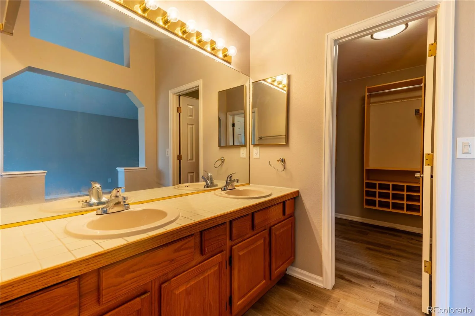 9516 Sherrelwood Lane Littleton CO 80126 | MLS #REC2087415 08132026125610 1600 15