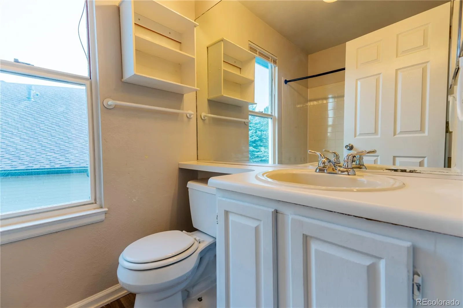 9516 Sherrelwood Lane Littleton CO 80126 | MLS #REC2087415 08132026125610 1600 19