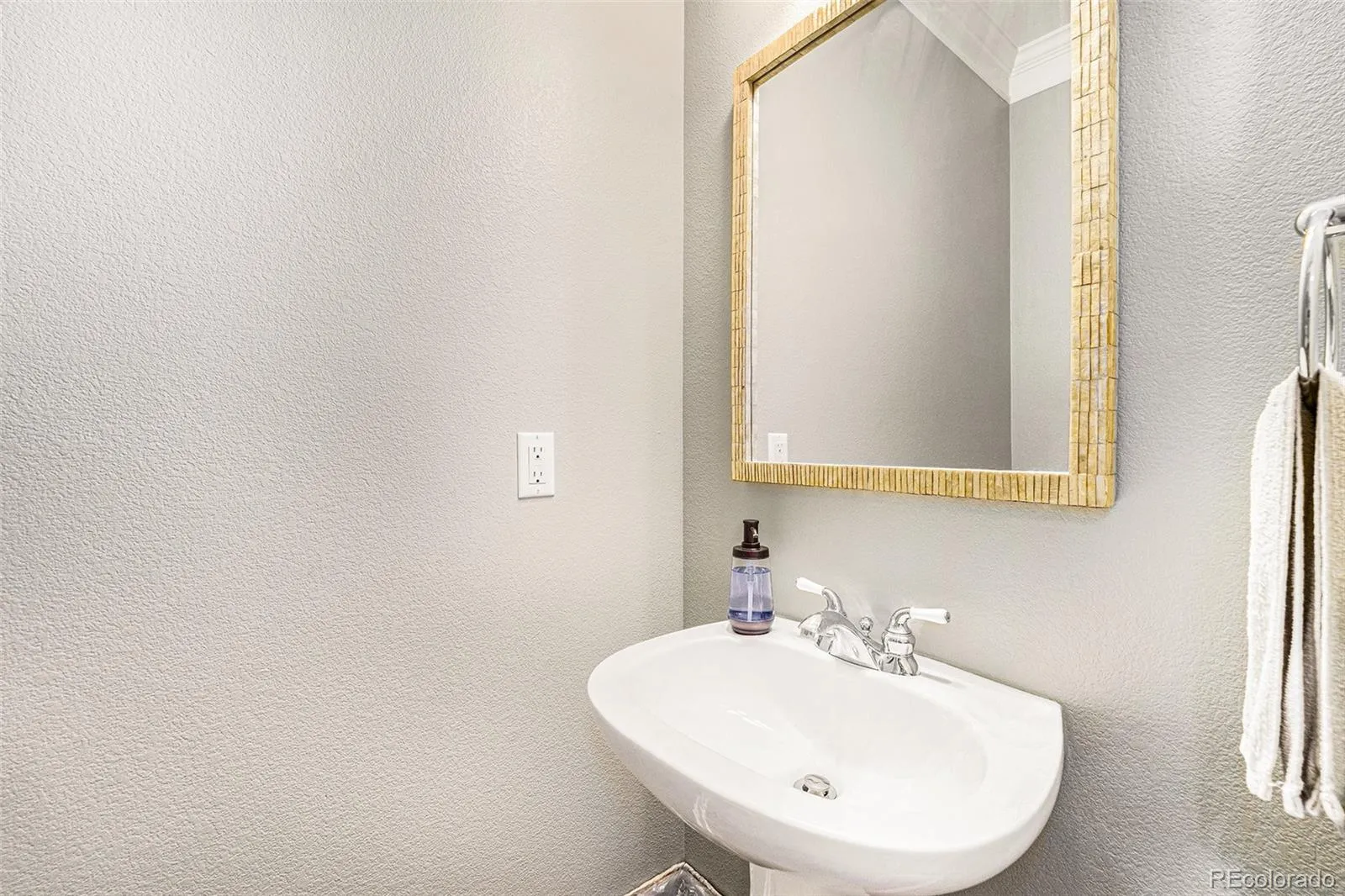 04212026193948 1600 8