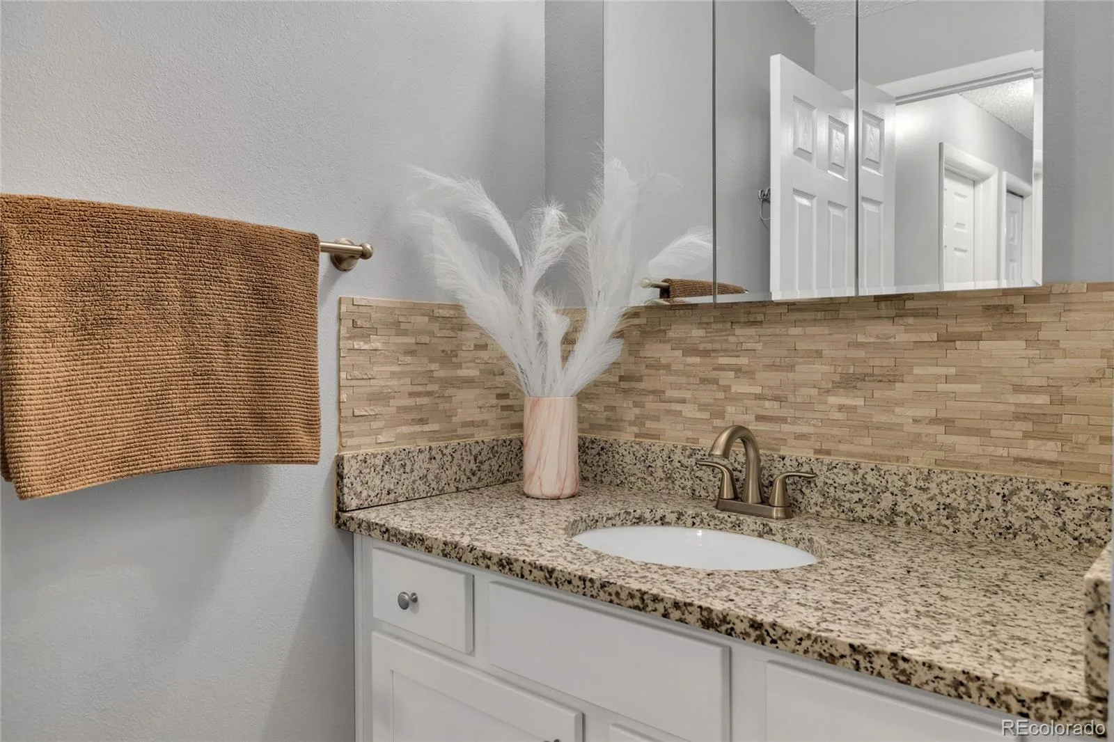 14437 E 1st Drive #C04 Aurora CO 80011 | MLS #REC2088307 07152026070633 1600 9
