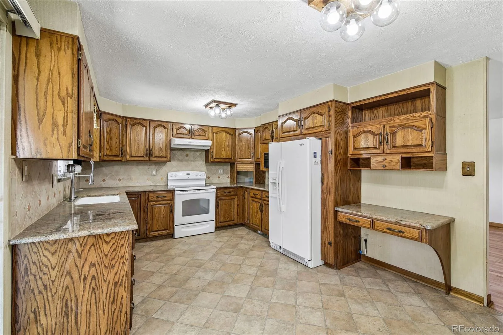 1694 S Balsam Street Lakewood CO 80232 | MLS #REC2090811 10182026052715 1600 9