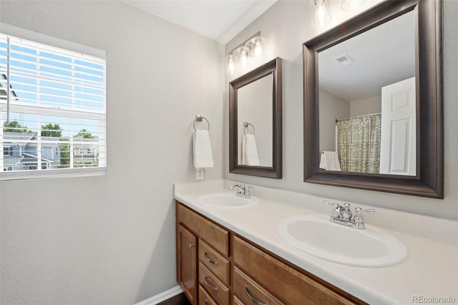 6205 Wescroft Avenue Castle Rock CO 80104 | MLS #REC2091620 07162026160722 1600 37