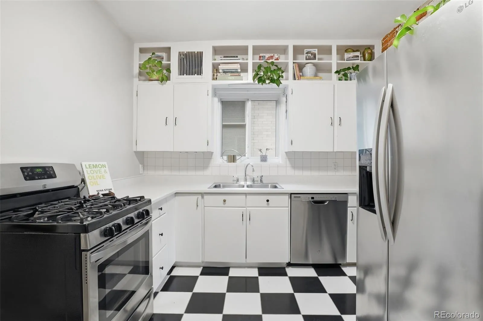 3339 W Moncrieff Place Denver CO 80211 MLS #REC2095957 04302026182708 1600 13