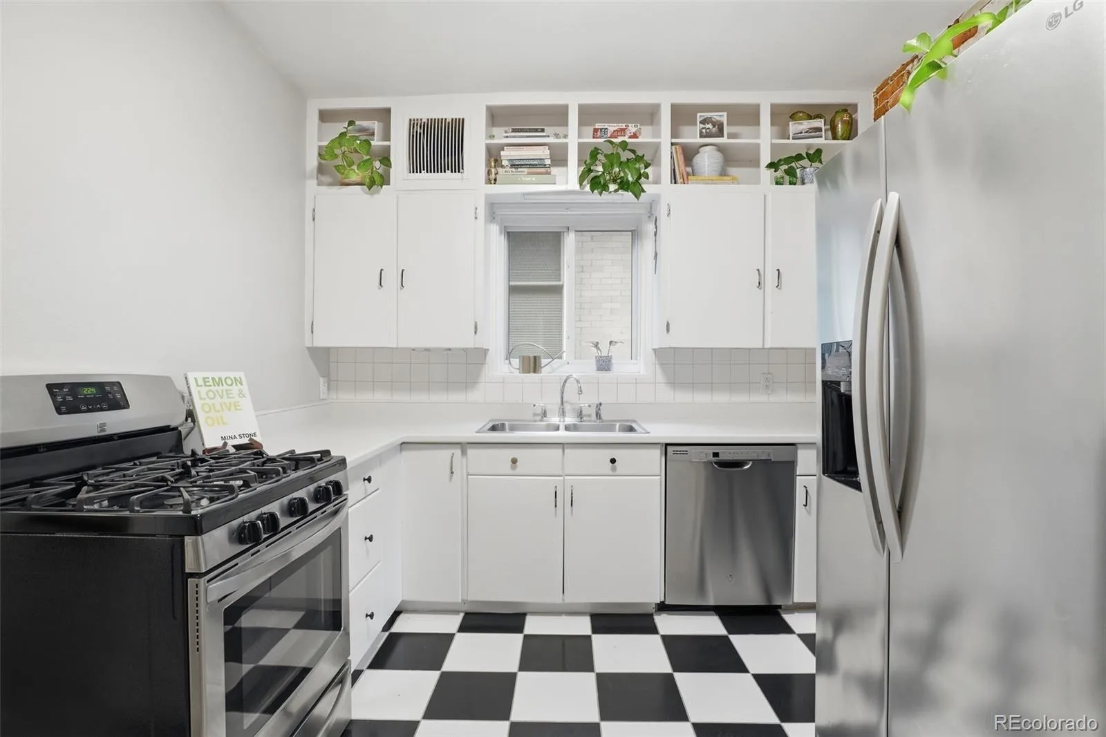 3339 W Moncrieff Place Denver CO 80211 MLS #REC2095957 06092026080407 1600 13
