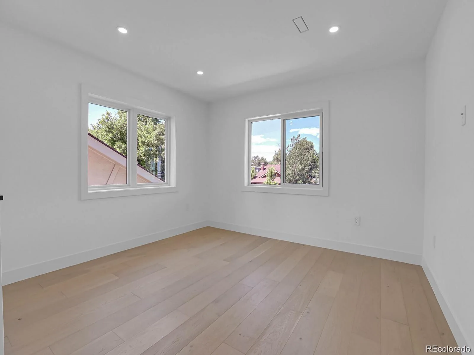 300 S Franklin Street Denver CO 80209 MLS #REC2096461 07032026043703 1600 29